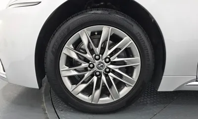 Lexus LS 2018, 143546 км, за 35500000 KRW - фото 5