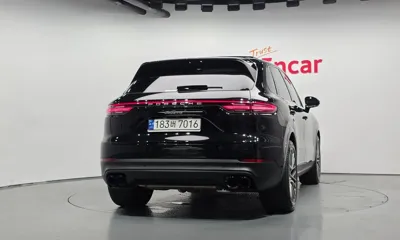 Porsche Cayenne 2023, 10354 км, за 199990000 KRW