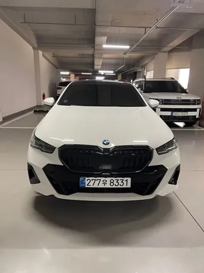 BMW 5-Series 2025, 9500 км, за 69880000 KRW