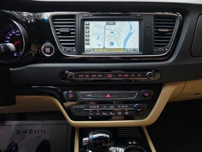 Kia Canival 2016, 100999 км, за 16800000 KRW - фото 10