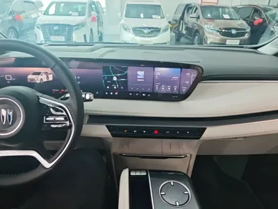 Buick GL8 Hybrid 2024, 41200 км, за 260600 CNY - фото 10