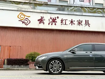Lincoln Continental 2018, 102600 км, за 93800 CNY