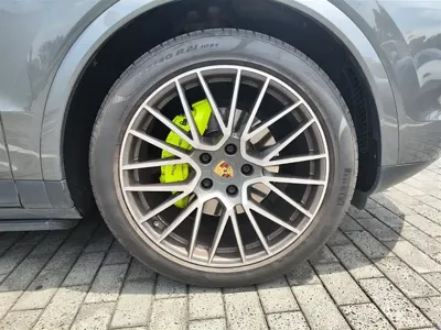 Porsche Cayenne Hybrid 2021, 58000 км, за 368000 CNY - фото 9