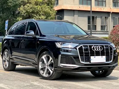 Audi Q7 2021, 55000 км, за 365000 CNY