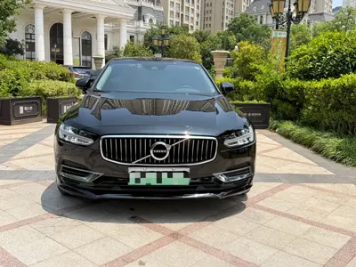 Volvo S90 PHEV 2019, 110000 км, за 112800 CNY