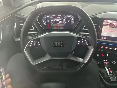 Audi Q4 e-tron 2023, 27000 км, за 134400 CNY - фото 11