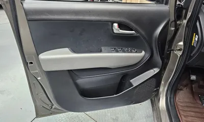 Kia Ray 2018, 81601 км, за 8500000 KRW - фото 24