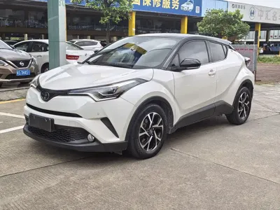 Toyota C-HR · 2018 год