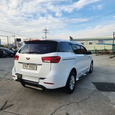 Kia Canival 2017, 245165 км, за 9900000 KRW - фото 11