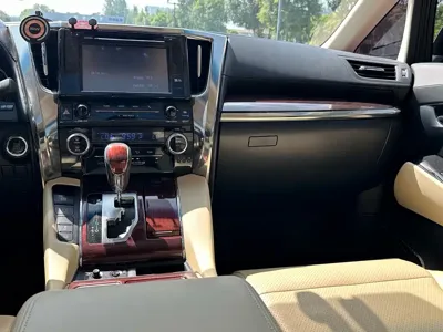 Toyota Alphard 2017, 131000 км, за 327000 CNY - фото 6
