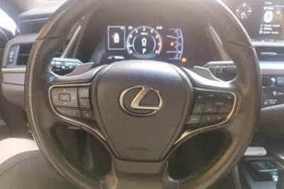 Lexus ES 2018, 94000 км, за 129990.05 CNY - фото 9