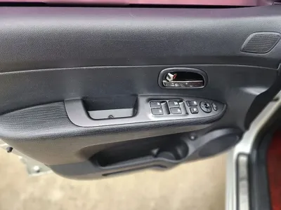 Kia Carens 2013, 141785 км, за 4400000 KRW - фото 13