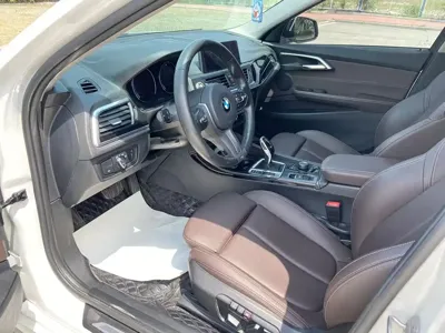 BMW 1 Series 2020, 90000 км, за 55800 CNY - фото 6