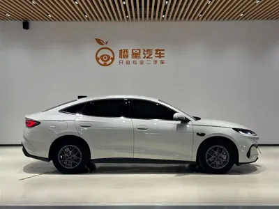 BYD 海豹06 2025, 8500 км, за 68000 CNY