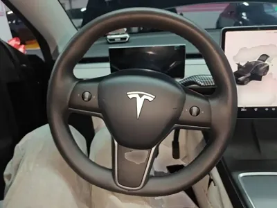 Tesla Model Y 2024, 72300 км, за 192800 CNY - фото 11