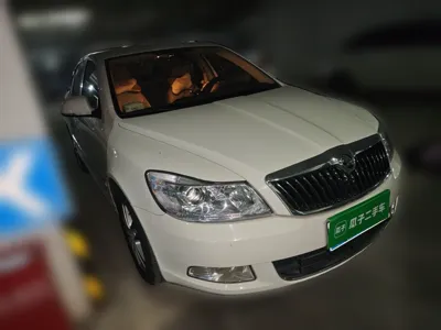 Skoda Octavia 2014, 60400 км, за 22283.74 CNY