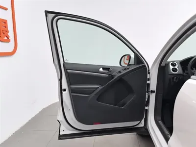 Volkswagen Tiguan 2015, 42699 км, за 44900 CNY - фото 8