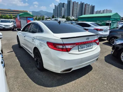 Hyundai Grandeur 2011, 163400 км, за 2750000 KRW