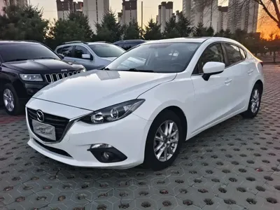Mazda 3 Axela · 2016 год