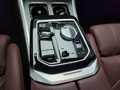 BMW 7-Series 2023, 51128 км, за 119900000 KRW - фото 8