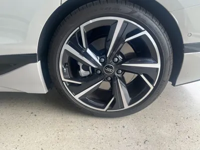 Audi A6 e-tron 2025, 3050 км, за 79000000 KRW