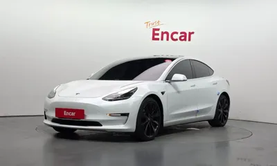 Tesla Model 3 · 2020 год