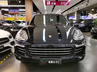 Porsche Cayenne 2015, 90000 км, за 178000 CNY