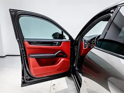 Porsche Cayenne 2020, 51800 км, за 488000 CNY - фото 8