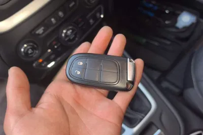 Jeep Cherokee 2017, 92600 км, за 42990.36 CNY - фото 20