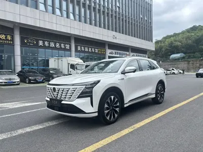 Changan 长安CS75PLUS 2025, 2500 км, за 98000 CNY