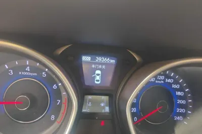 Hyundai Elantra (5th Generation 2015, 39300 км, за 31746.52 CNY - фото 9
