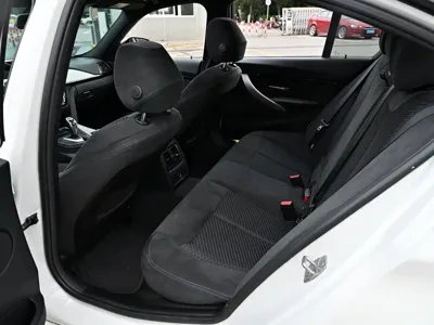 BMW 3 Series 2017, 87000 км, за 69800 CNY - фото 16