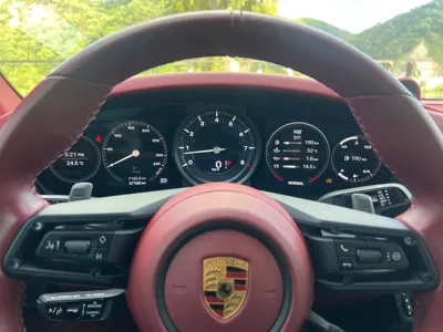 Porsche 911 · 2022 год