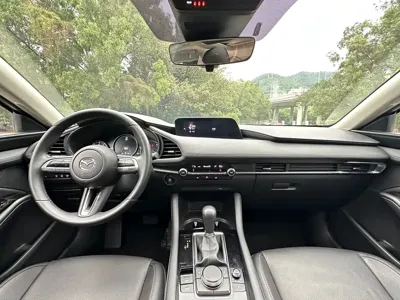 Mazda 3 Axela 2020, 68000 км, за 66800 CNY