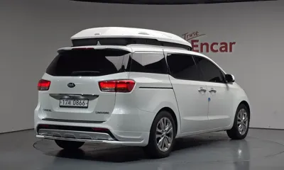 Kia Canival 2016, 217935 км, за 9800000 KRW