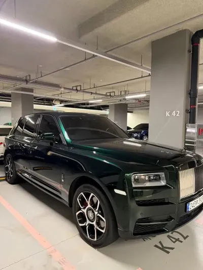 Rolls-Royce Cullinan 2023, 8100 км, за 585000000 KRW