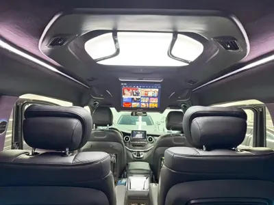 Mercedes-Benz V-Class 2019, 80000 км, за 188800 CNY - фото 9
