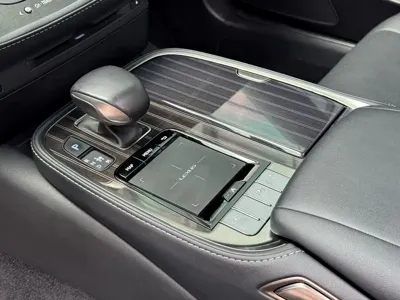 Lexus LS 2019, 70000 км, за 298000 CNY - фото 13
