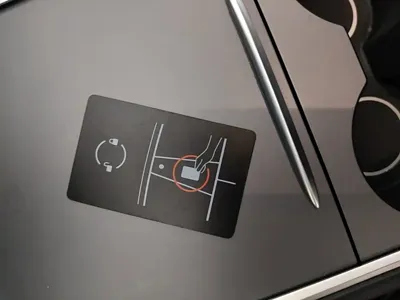 Tesla Model Y 2023, 50800 км, за 163900 CNY - фото 9