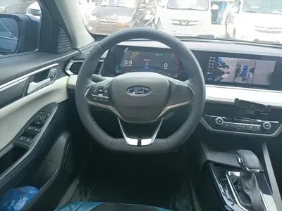 Ford Escort 2021, 56800 км, за 39200 CNY - фото 11