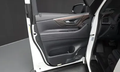 Toyota Alphard 2025, 8190 км, за 113900000 KRW - фото 24