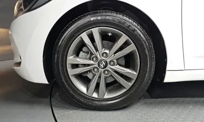 Hyundai Avante 2016, 120082 км, за 9900000 KRW - фото 5