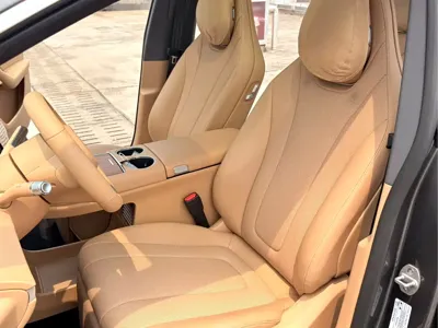 智界 Zhijie R7 2025, 4000 км, за 238800 CNY