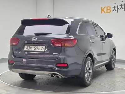 Kia Sorento 2018, 79053 км, за 16700000 KRW