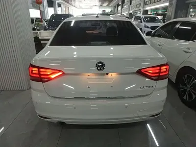 Volkswagen Lavida 2018, 54100 км, за 38800 CNY - фото 6