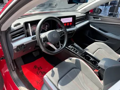 Volkswagen Lamando 2023, 10200 км, за 123800 CNY