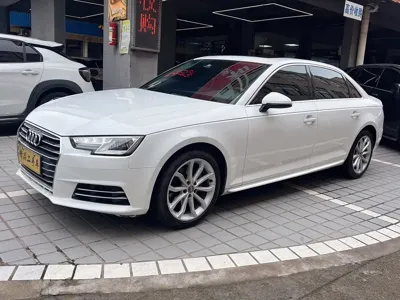 Audi A4L · 2018 год