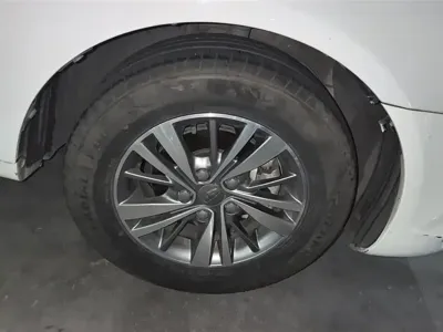 Geely Emgrand 2018, 78200 км, за 15700 CNY - фото 6