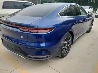 BYD Han 2024, 57400 км, за 111900 CNY