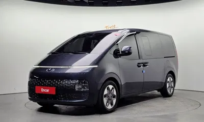 Hyundai Staria · 2023 год